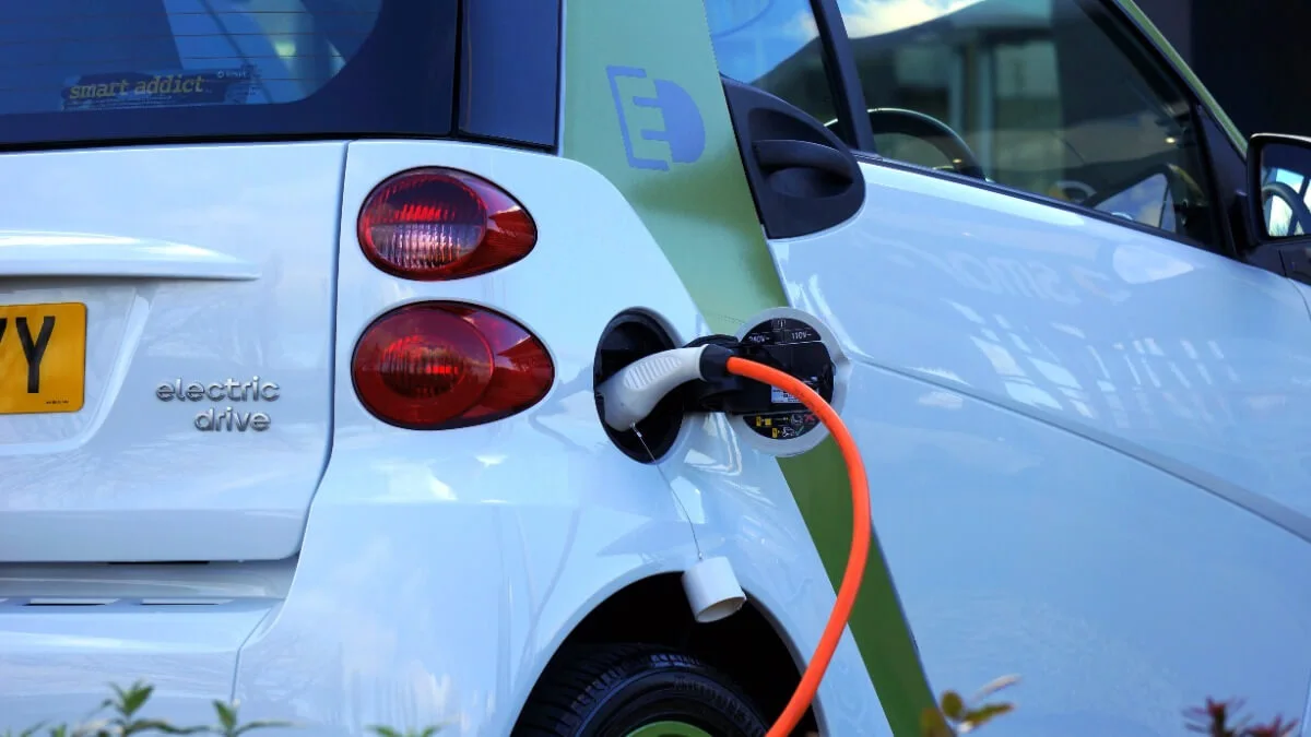 Autostrady pełne ładowarek do elektryków? Tego chce Unia Europejska