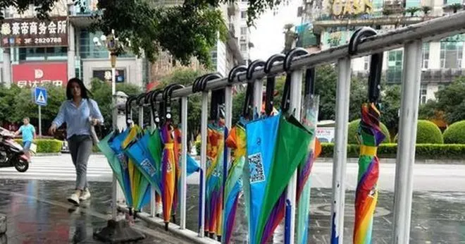 Chińska wypożyczalnia parasoli rozkradziona w 3 miesiące