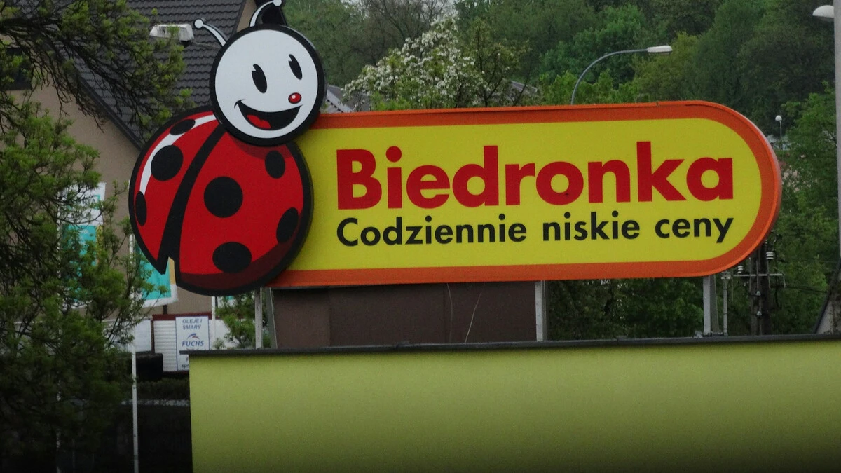 Promocje „1+1 gratis” pod lupą UOKiK. Biedronka zmienia etykiety, Żabka ma problem