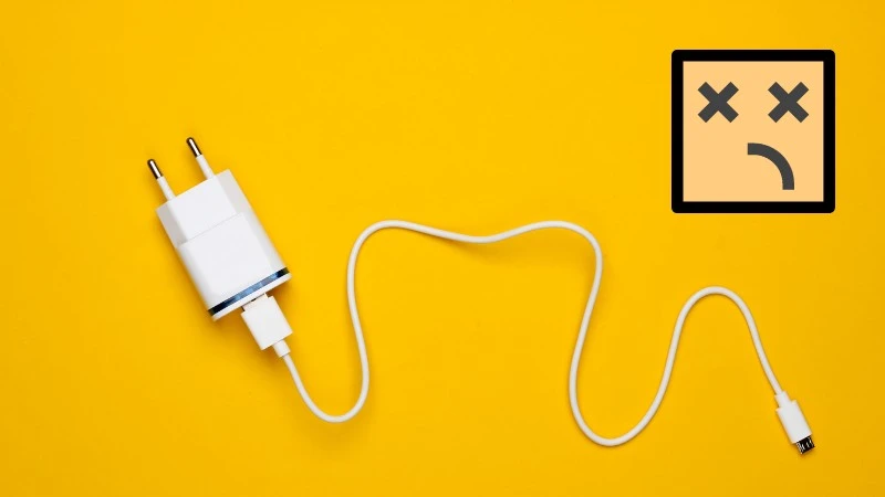 UOKiK sprawdził 72 tysiące ładowarek i zasilaczy. Rezultat jest przerażający