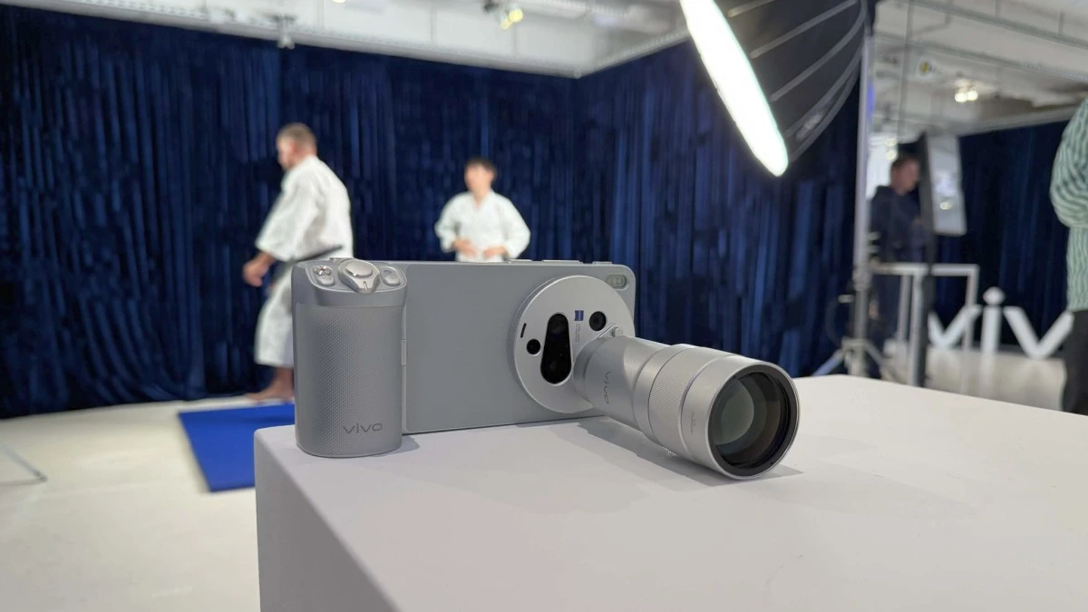vivo X300 Ultra w Polsce. Smartfon udaje aparat i ma to robić bezczelnie dobrze