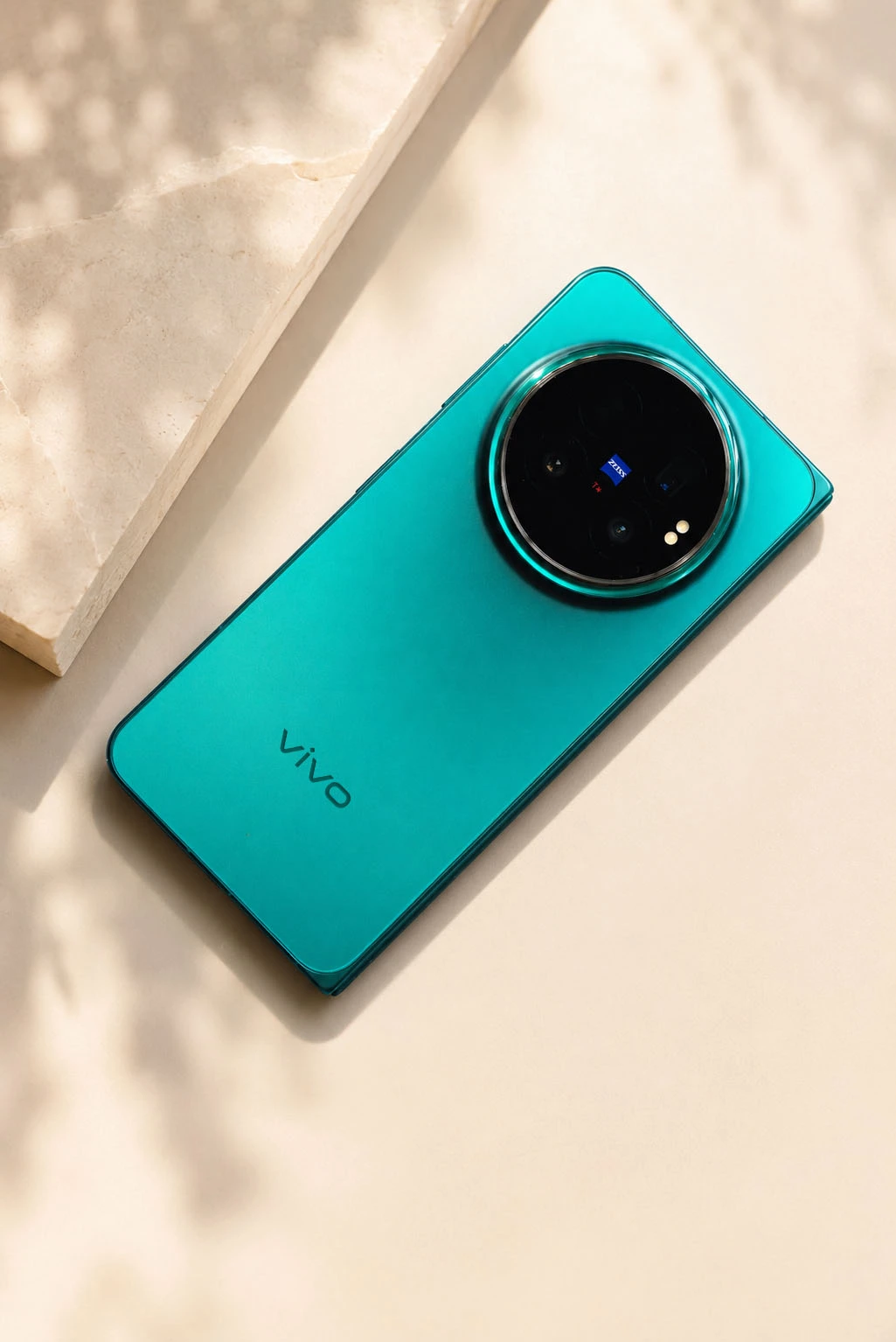 Vivo X Fold6 już w Polsce za 9499 zł. Zdumiewa baterią, jest też gratis na start
