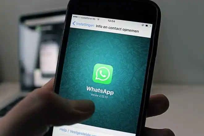 Facebook wstrzymuje zbieranie danych z aplikacji WhatsApp