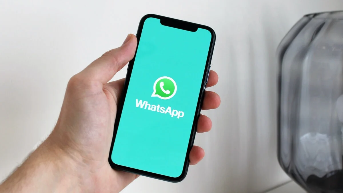 WhatsApp z istotnymi zmianami. Uprzyjemnią wysyłanie zdjęć i prowadzenie rozmów