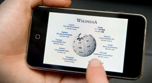 Wikipedia pracuje nad otwartym syntezatorem mowy