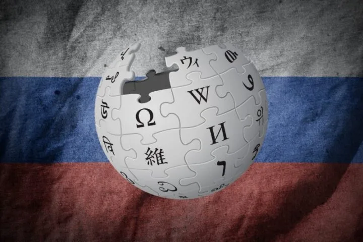 Rosjanie masowo pobierają strony Wikipedii w obawie o blokadę
