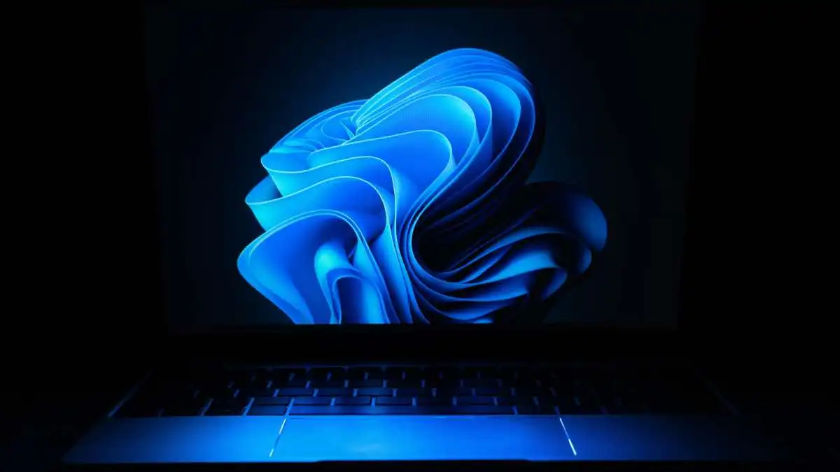 Instalacja Windows 11 bez internetu? Microsoft właśnie to utrudnił