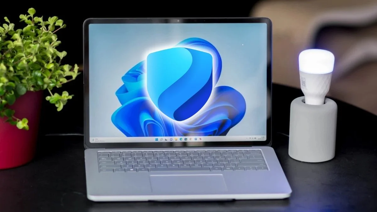 Wywal antywirusa, jest zbędny. Windows 11 ma (podobno) coś lepszego