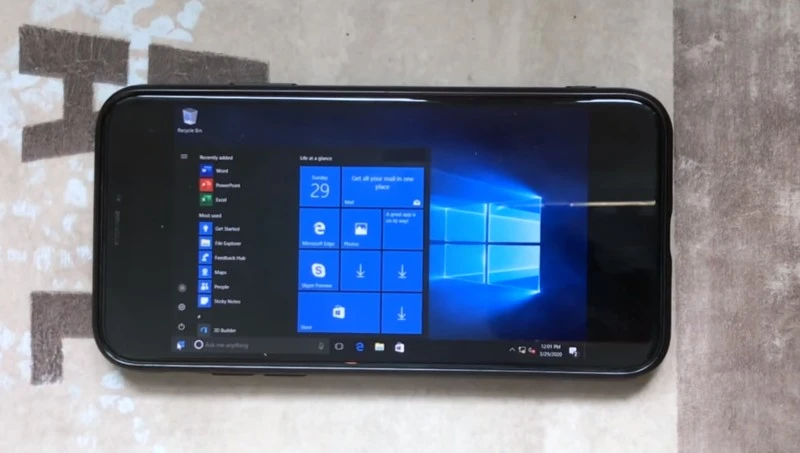 iPhone X z systemem Windows 10 to najdziwniejsze, co dziś zobaczycie (wideo)