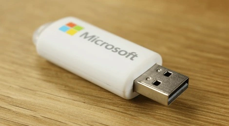 Windows 10 będzie sprzedawany także na dyskach USB?