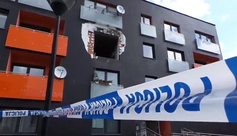 Wybuch w bloku w Warszawie – przyczyną hulajnoga elektryczna