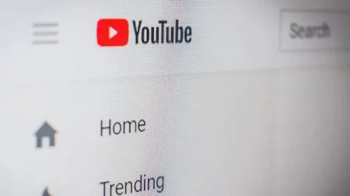 YouTube przerywa piosenki reklamami. Użytkownicy mają dość