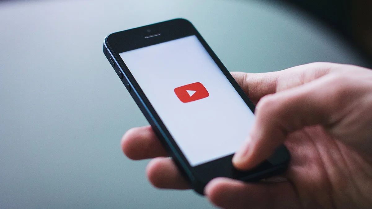 YouTube z ważną nowością. Shorts staną się mniej inwazyjne