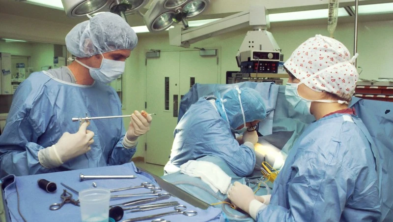 Polscy YouTuberzy ruszają na pomoc służbie zdrowia