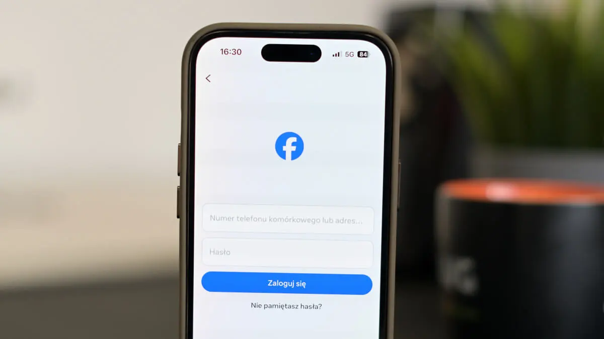 Facebook i Messenger – sesja wygasła. Wylogowało Cię? Trwa awaria