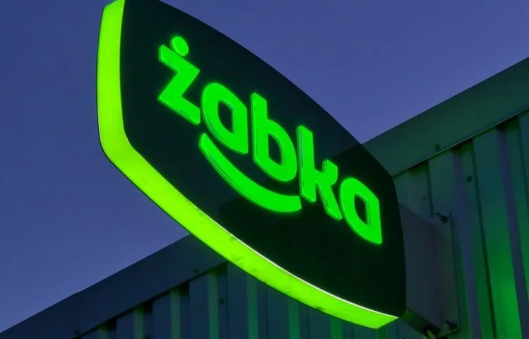 Jak przelać żappsy znajomemu? Nowa funkcja w apce Żabki