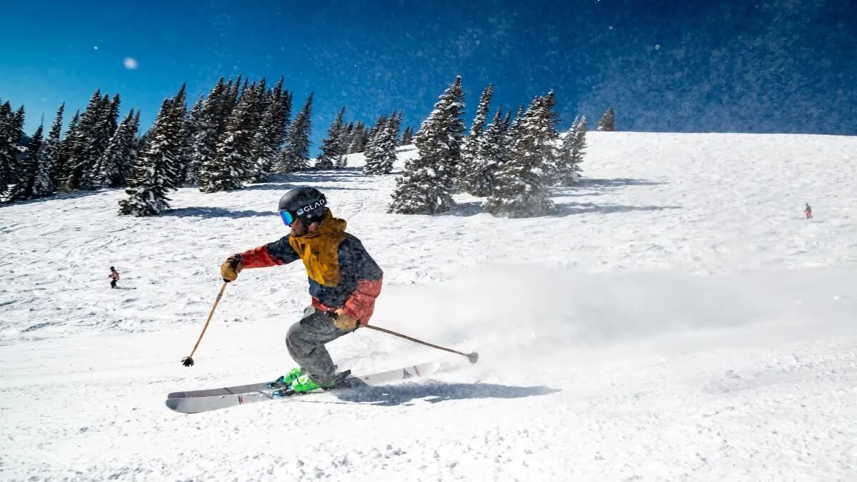 Jazda na nartach z iPhonem 14 może oznaczać kłopoty