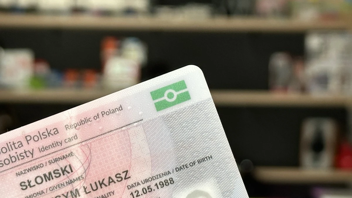 Masz taki znaczek na dowodzie osobistym? Zobacz, co to daje