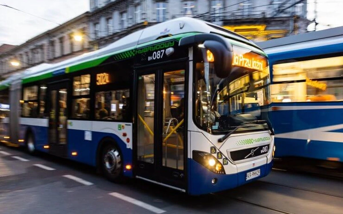 Kontrolerzy w autobusie i tramwaju zablokują aplikacje mobilne w momencie kontroli